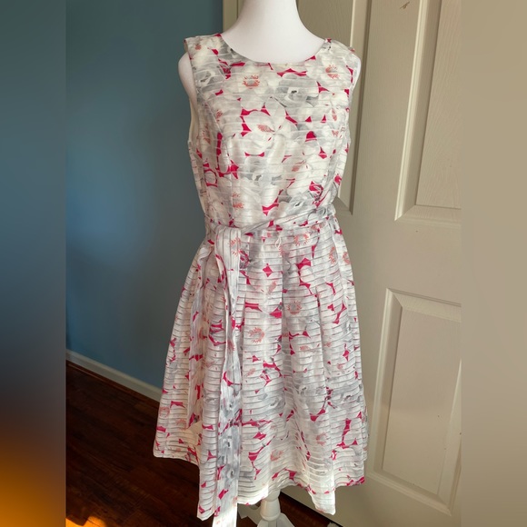 Tommy Hilfiger dress side 8 - Picture 6 of 7